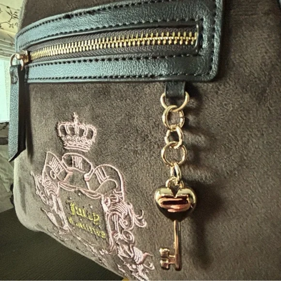 Juicy Couture Velour Backpack Brown Crest Logo Heart Key Charm NWT Y2K - Picture 7 of 7